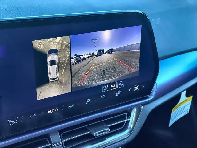 2026 Chevrolet Equinox LT 2
