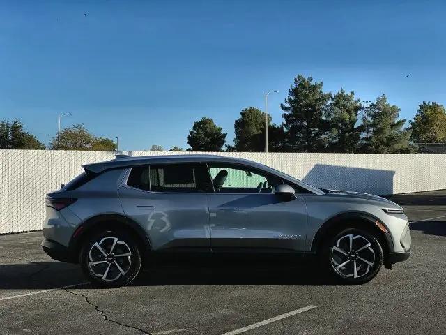 2026 Chevrolet Equinox LT 2
