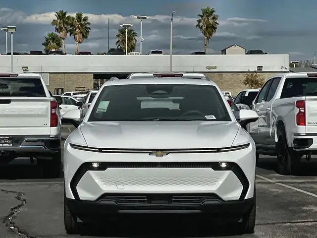 2026 Chevrolet Equinox LT 2