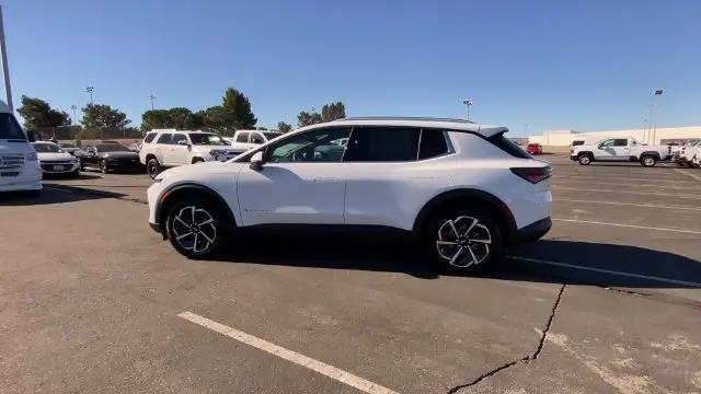 2026 Chevrolet Equinox LT 2