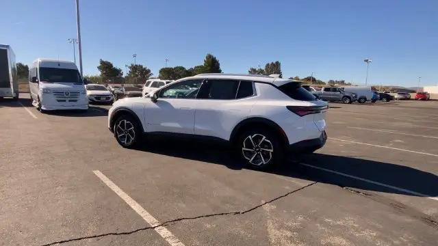 2026 Chevrolet Equinox LT 2