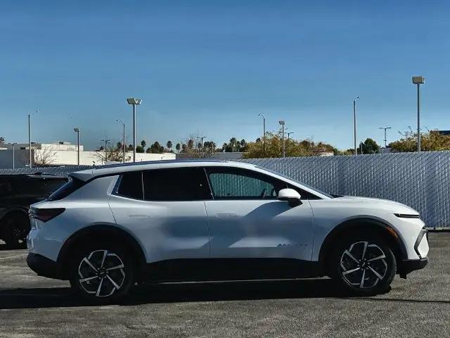 2026 Chevrolet Equinox LT 2