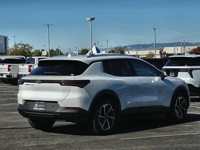 2026 Chevrolet Equinox LT 2