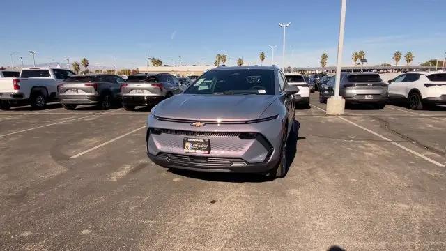2026 Chevrolet Equinox LT 2
