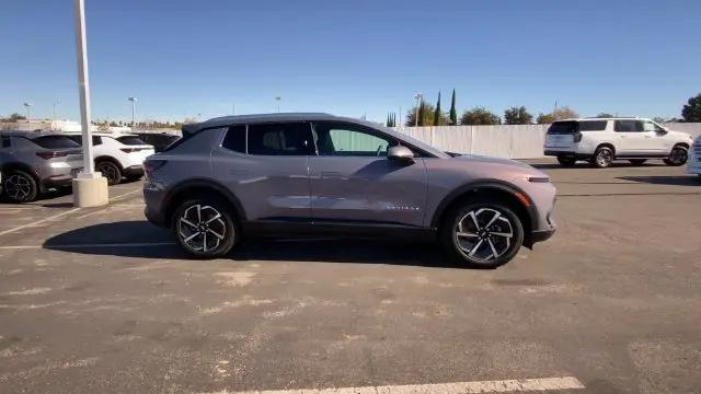 2026 Chevrolet Equinox LT 2
