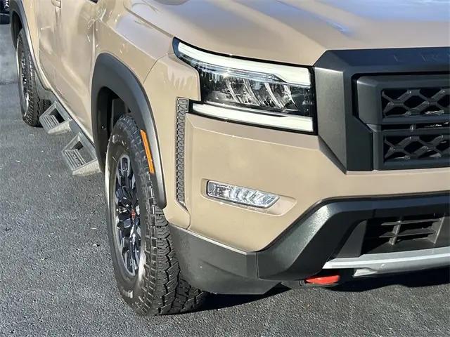 2023 Nissan Frontier Crew Cab PRO-X 4x2