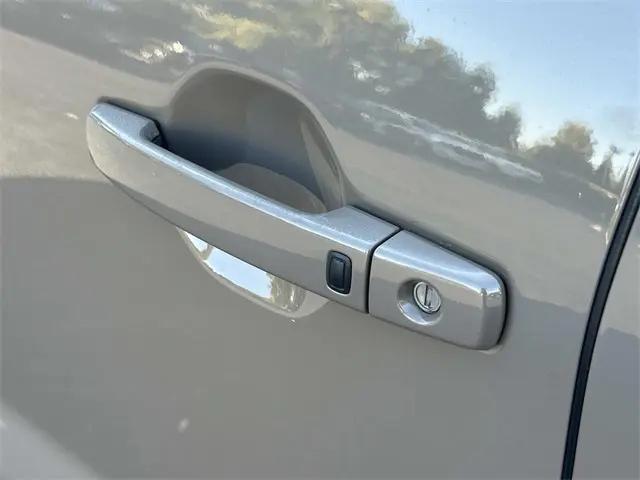 2023 Nissan Frontier Crew Cab PRO-X 4x2