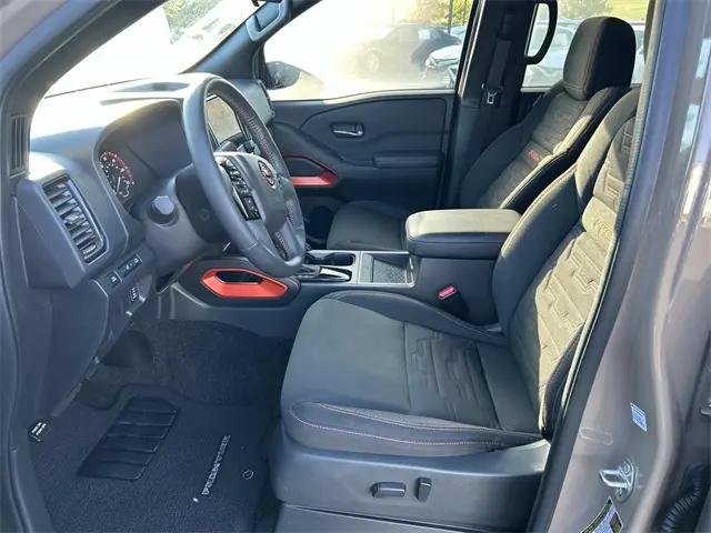 2023 Nissan Frontier Crew Cab PRO-X 4x2