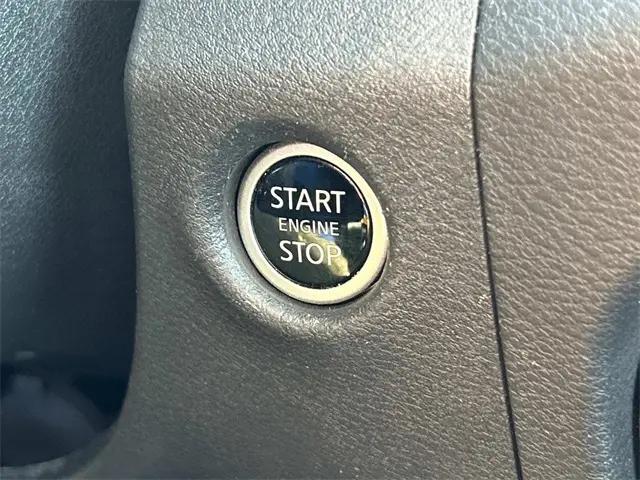 2023 Nissan Frontier Crew Cab PRO-X 4x2
