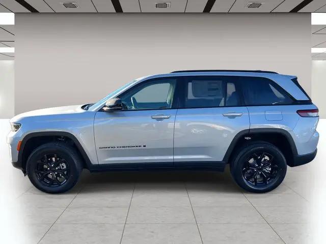 2025 Jeep Grand Cherokee Altitude X 4x4