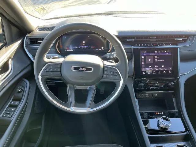 2025 Jeep Grand Cherokee Altitude X 4x4
