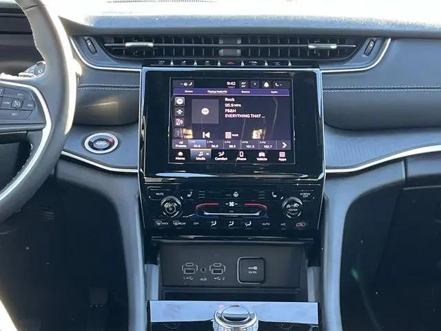2025 Jeep Grand Cherokee Altitude X 4x4