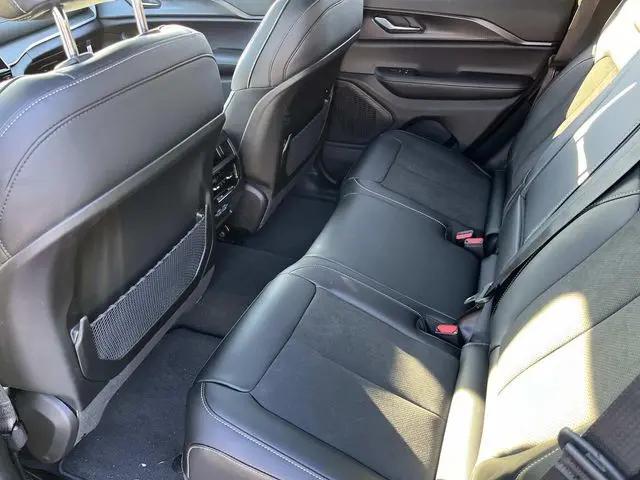 2025 Jeep Grand Cherokee Altitude X 4x4
