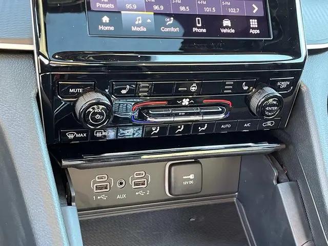 2025 Jeep Grand Cherokee Altitude X 4x4
