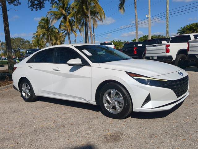 2022 Hyundai Elantra SE 2022 Hyundai Elantra SE