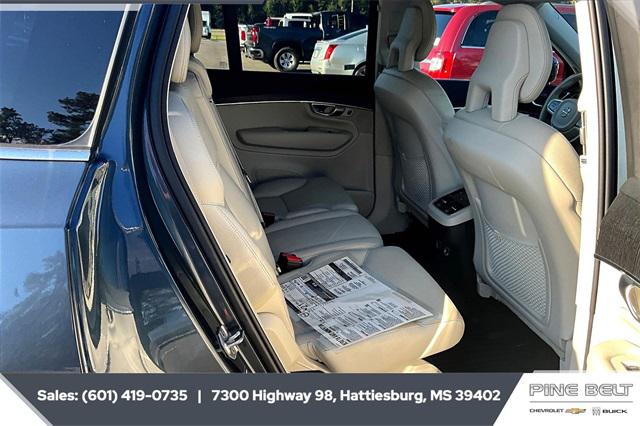 2020 Volvo XC90 T6 Momentum 7 Passenger