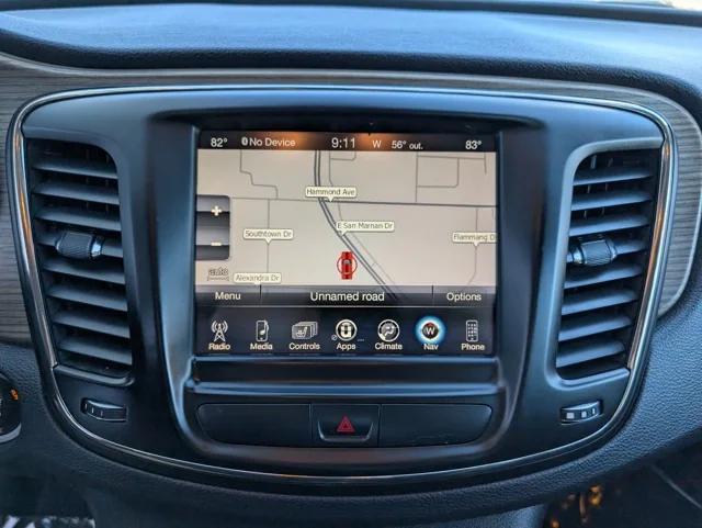 2015 Chrysler 200 C 2015 Chrysler 200 C