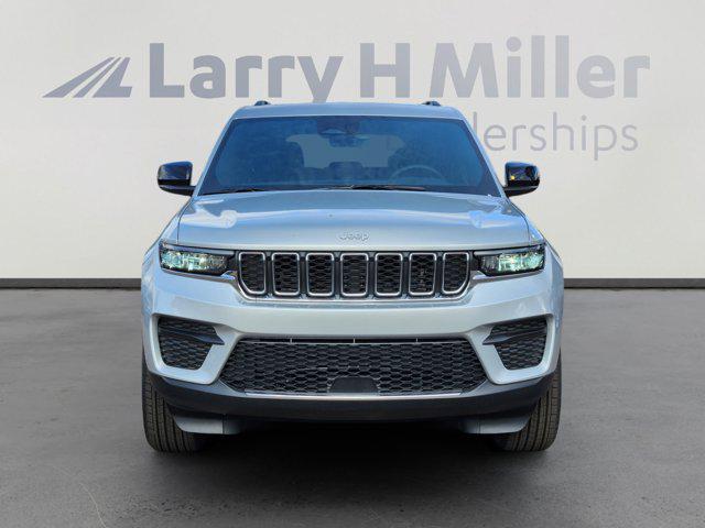 2025 Jeep Grand Cherokee Laredo X 4x4