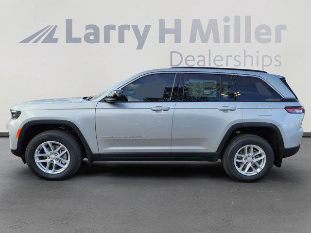 2025 Jeep Grand Cherokee Laredo X 4x4