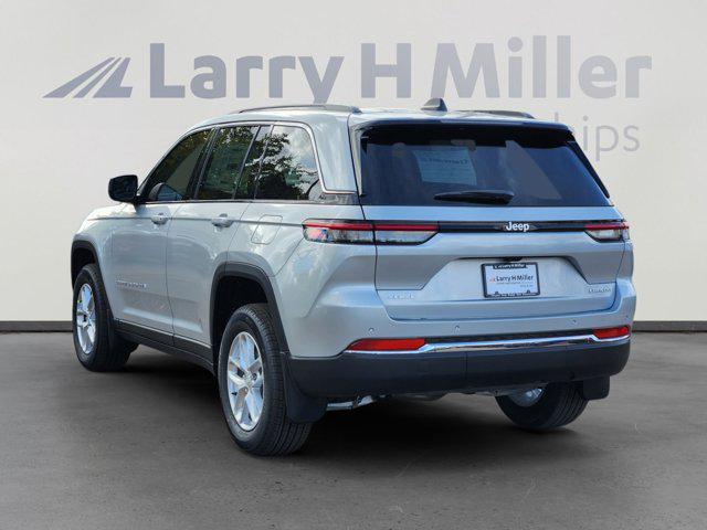 2025 Jeep Grand Cherokee Laredo X 4x4