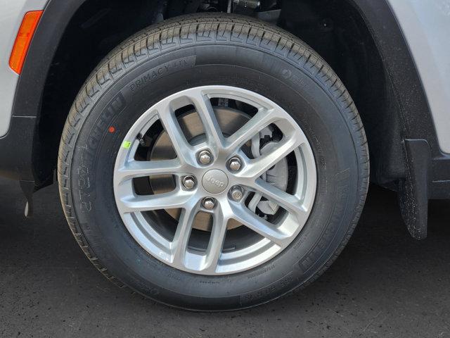 2025 Jeep Grand Cherokee Laredo X 4x4