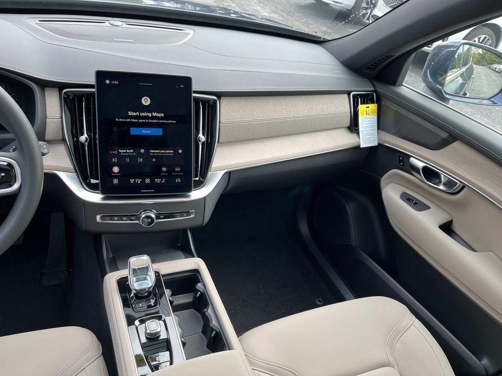 2026 Volvo XC90 Plus - Photo 14