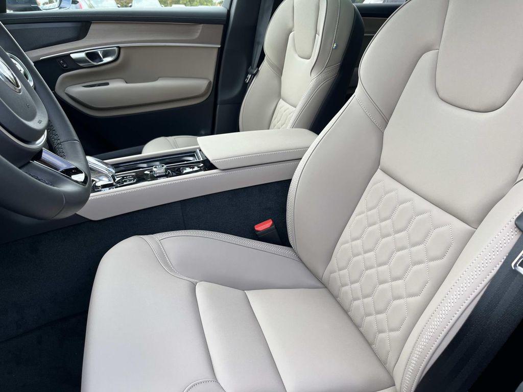 2026 Volvo XC90 Plus - Photo 22