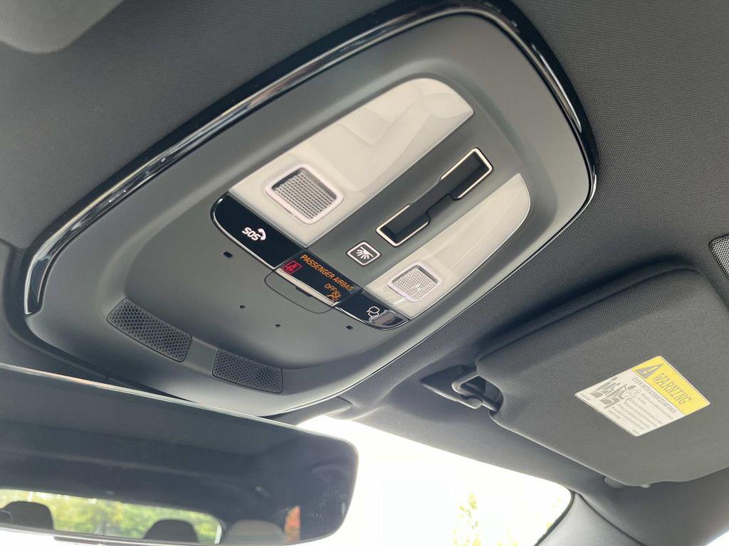 2026 Volvo XC90 Plus - Photo 31