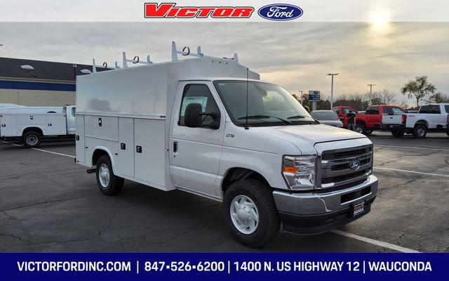 2026 Ford E-350 Cutaway Base