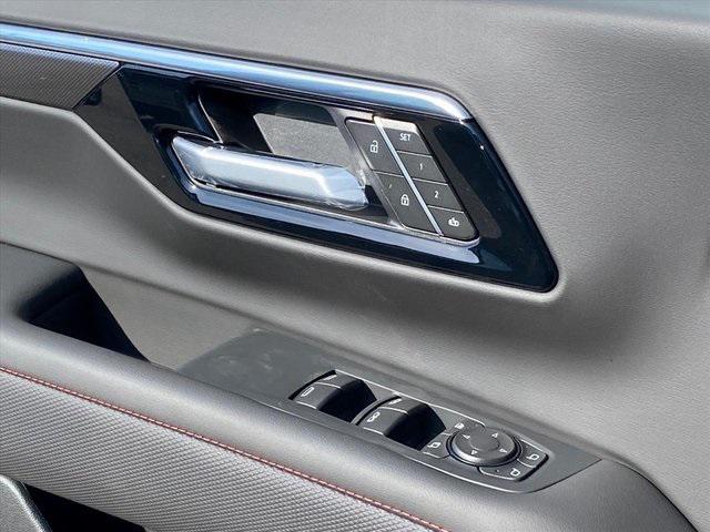 2026 Chevrolet Suburban RST, 4WD
