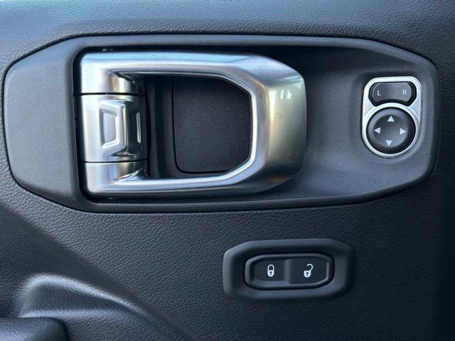 2026 Jeep Wrangler 4-Door Willys 4x4
