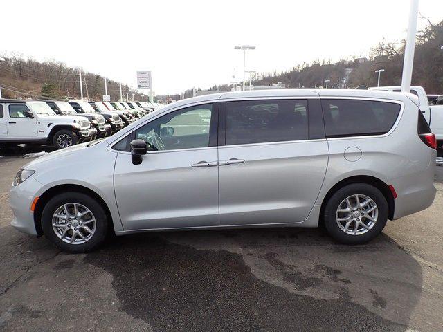 2026 Chrysler Voyager VOYAGER LX