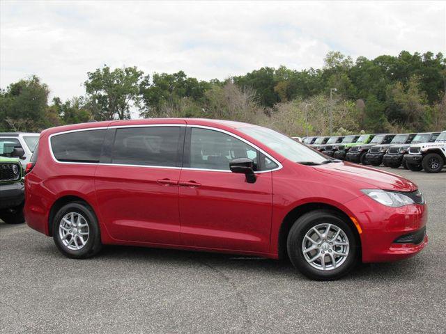 2026 Chrysler Voyager VOYAGER LX
