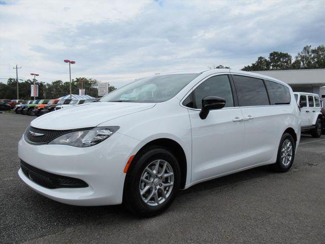 2026 Chrysler Voyager VOYAGER LX