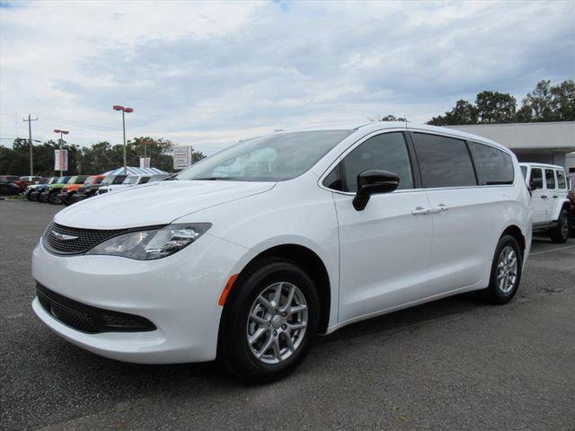 2026 Chrysler Voyager VOYAGER LX