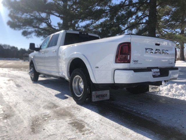 2026 RAM Ram 3500 RAM 3500 LIMITED CREW CAB 4X4 8 BOX