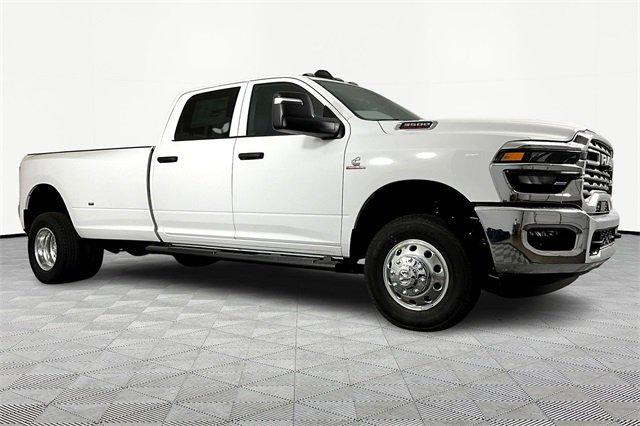 2026 RAM Ram 3500 RAM 3500 TRADESMAN CREW CAB 4X4 8 BOX