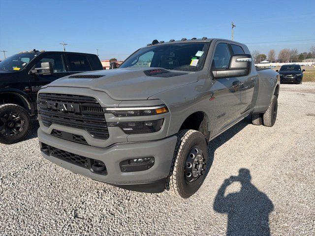 2026 RAM Ram 3500 RAM 3500 LARAMIE MEGA CAB 4X4 64 BOX