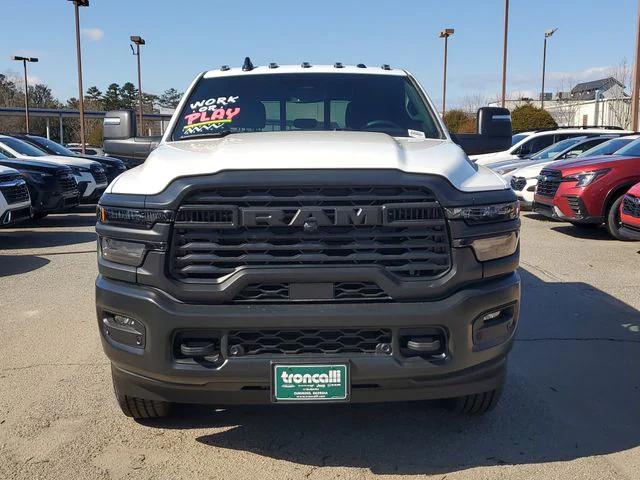 2026 RAM Ram 3500 RAM 3500 TRADESMAN CREW CAB 4X4 8 BOX