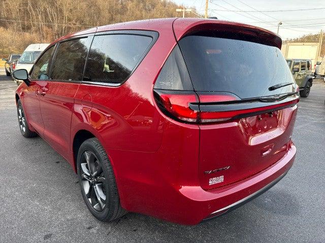2026 Chrysler Pacifica Select AWD