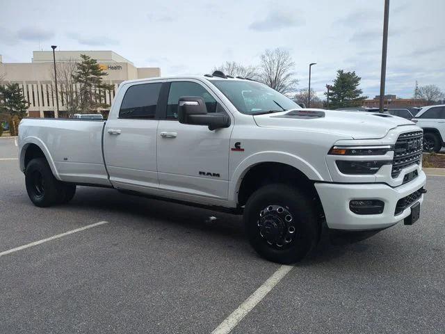 2026 RAM Ram 3500 RAM 3500 LIMITED CREW CAB 4X4 8 BOX