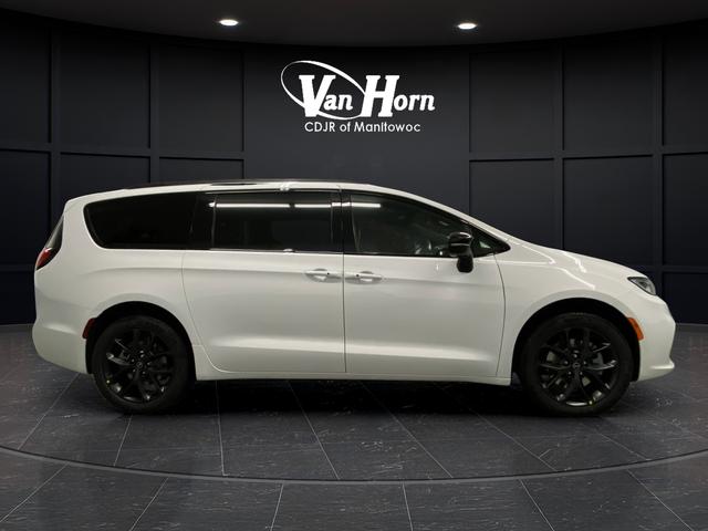 2026 Chrysler Pacifica PACIFICA LIMITED AWD