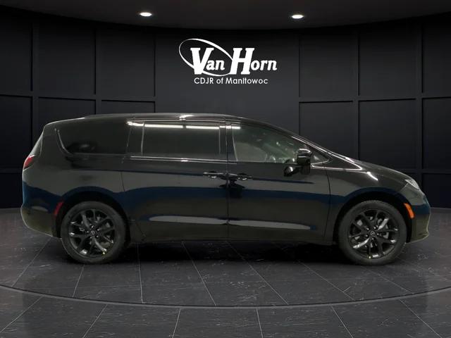 2026 Chrysler Pacifica PACIFICA LIMITED AWD
