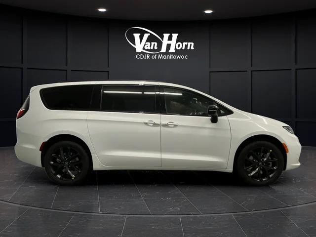 2026 Chrysler Pacifica PACIFICA LIMITED AWD