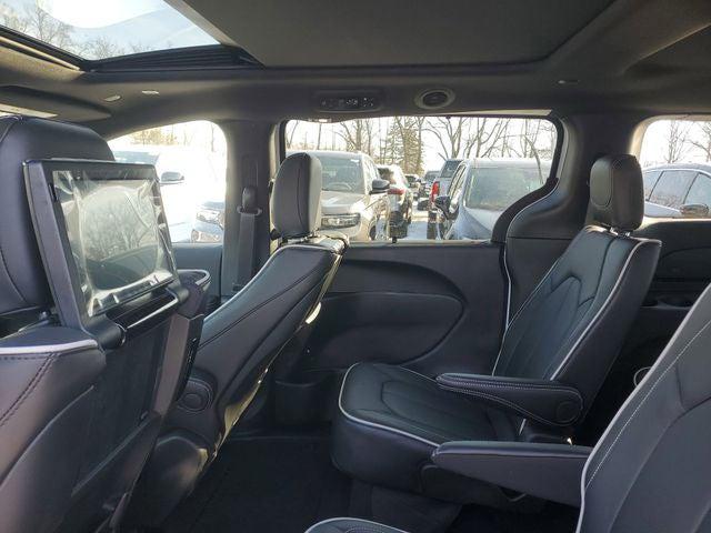2026 Chrysler Pacifica Limited AWD
