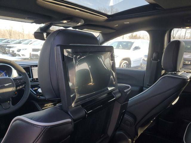 2026 Chrysler Pacifica Limited AWD