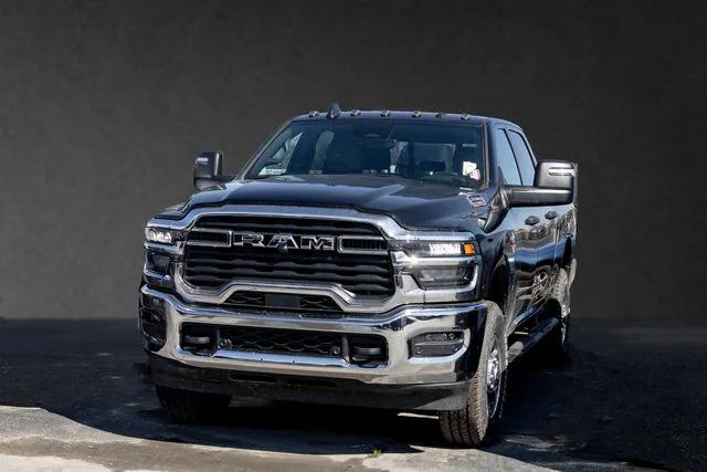 2026 RAM Ram 2500 RAM 2500 TRADESMAN CREW CAB 4X4 64 BOX