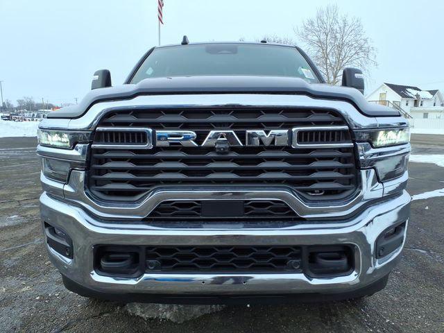 2026 RAM Ram 3500 RAM 3500 TRADESMAN CREW CAB 4X4 8 BOX