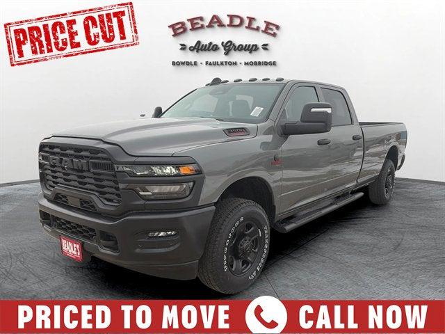 2026 RAM Ram 3500 RAM 3500 TRADESMAN CREW CAB 4X4 8 BOX