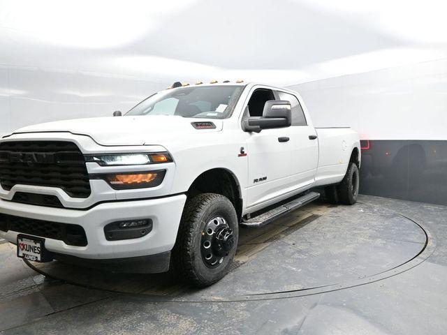 2026 RAM Ram 3500 RAM 3500 BIG HORN CREW CAB 4X4 8 BOX